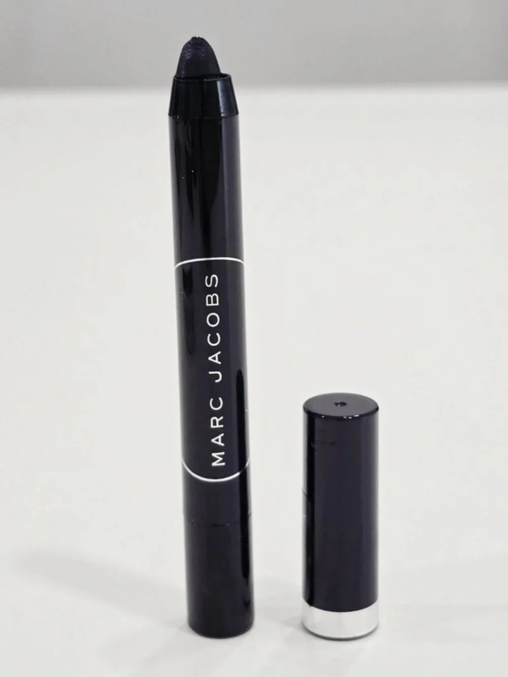 8/28 ✦ Le Marc Liquid Lip Crayon ✦ Blacquer 16H Wear Bold Black 2g NWT